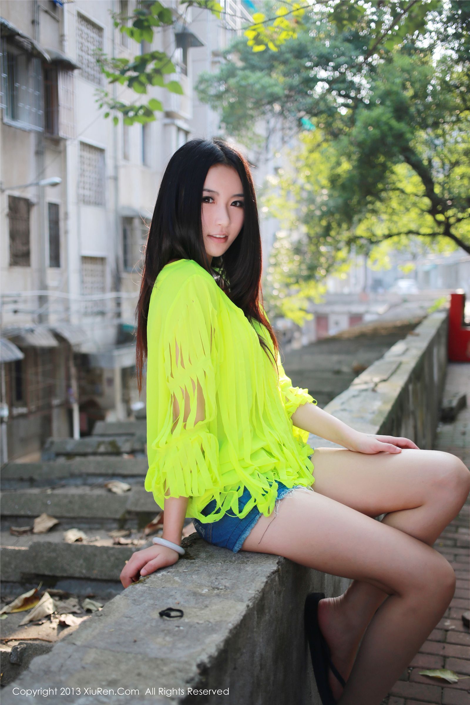 [秀人] 2013.09.24 MOON嘉依